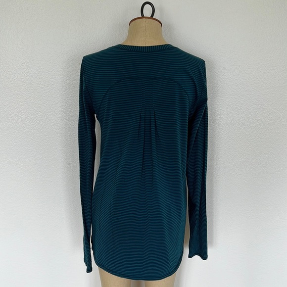 Lululemon Long Sleeve Shirt Size 8 - Picture 3 of 11